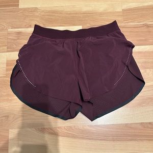 Find Your Pace Shorts - Cassis sz 4